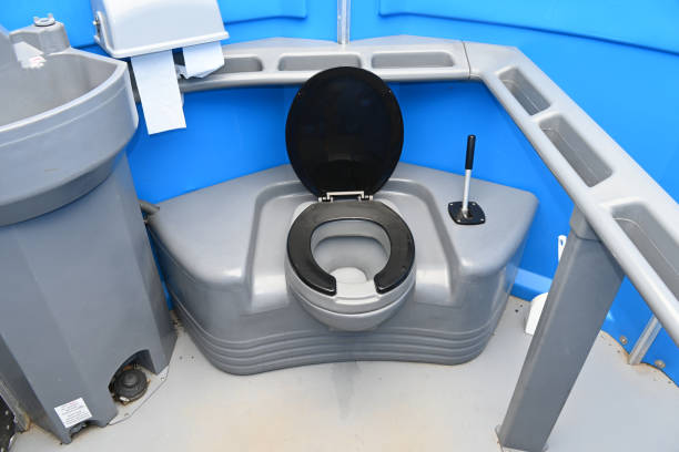 Portable Toilet Options We Offer in Old Brookville, NY